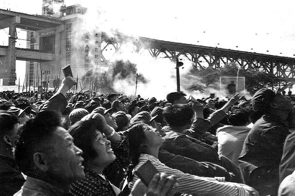 图说鞭炮文化在中国:喜庆与污染同在(组图) 图说鞭炮文化在中国:喜庆与污染同在(组图)