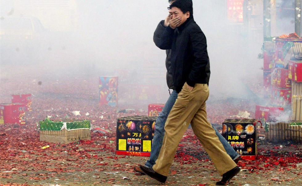 图说鞭炮文化在中国:喜庆与污染同在(组图) 图说鞭炮文化在中国:喜庆与污染同在(组图)