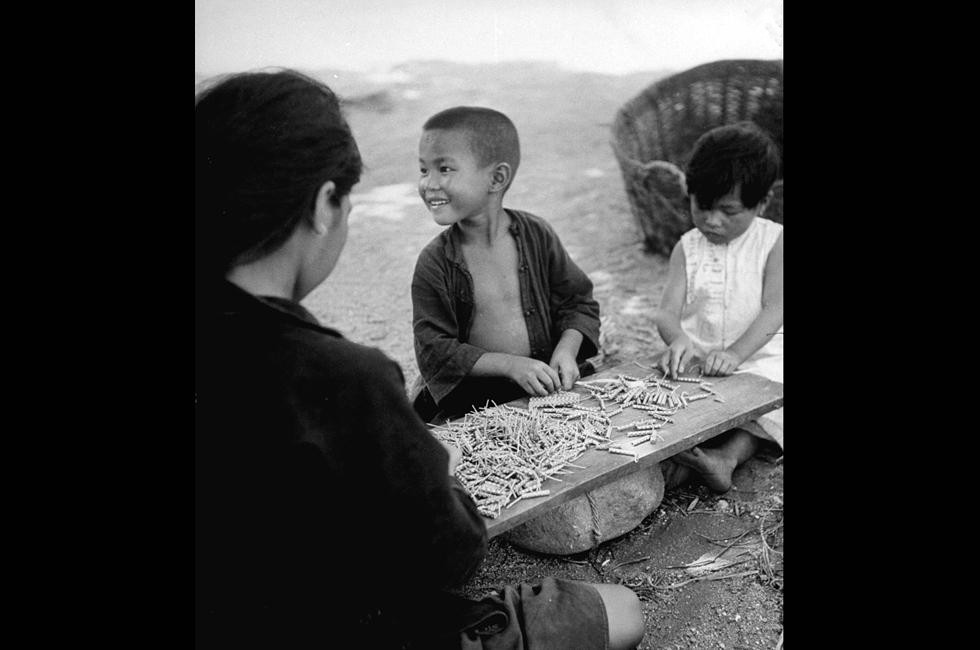 图说鞭炮文化在中国:喜庆与污染同在(组图) 图说鞭炮文化在中国:喜庆与污染同在(组图)